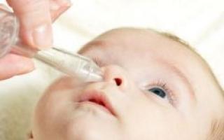 Как правильно делать промывание носа новорожденным Промывание носа младенцу в домашних условиях